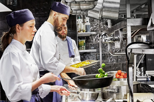 Horecakleding voor koks, bakkers en bediening | Hygienepartner.nl